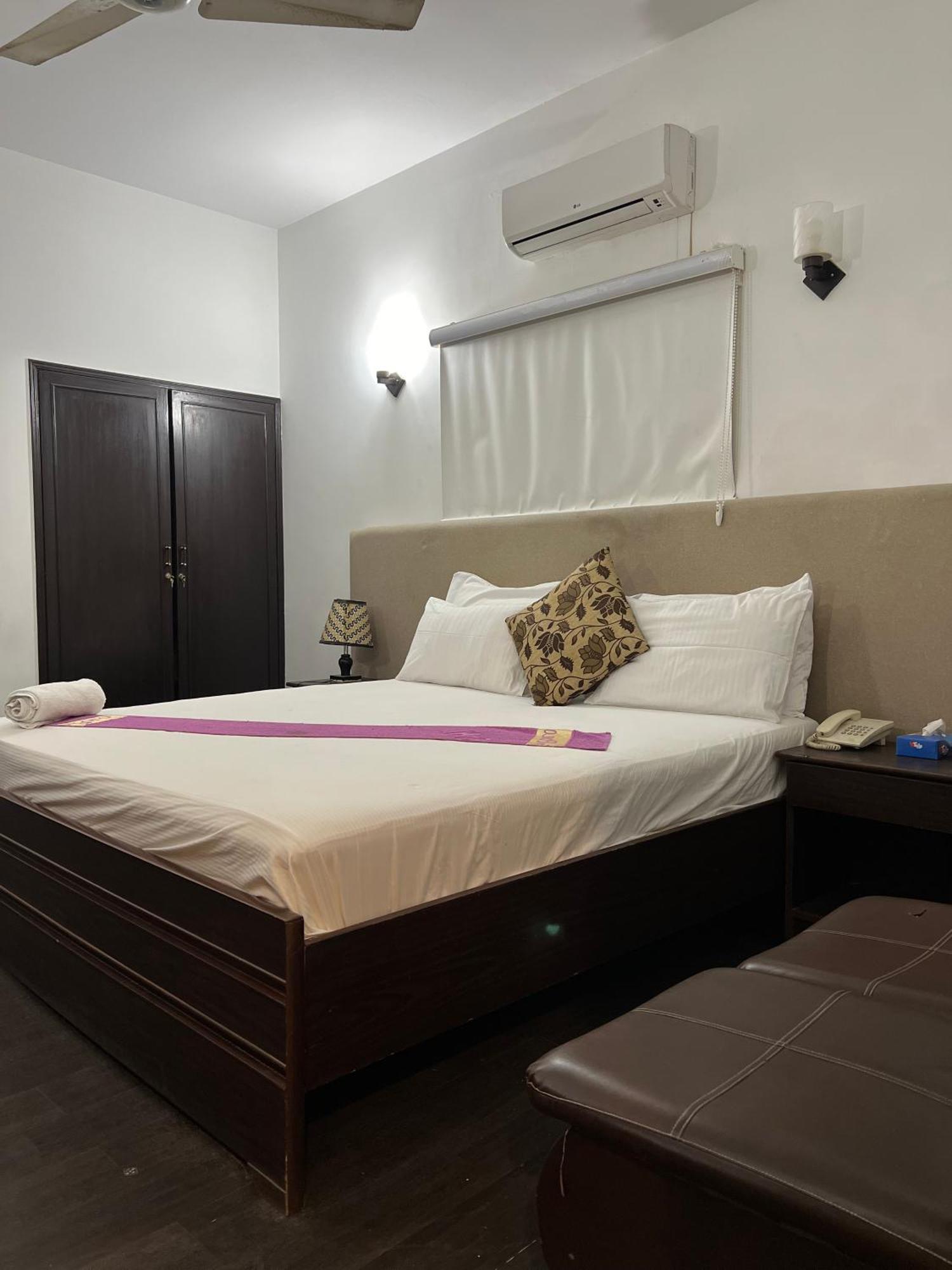 Hilton Bayview Lnn Hotell Karachi Eksteriør bilde